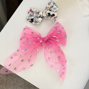 Set of Two Disney theme bows